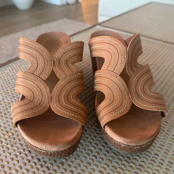 Vionic Women's Malorie Raffia Natural Wedges - Ladies Platform Sandals Size 8 - Picture 3 of 6